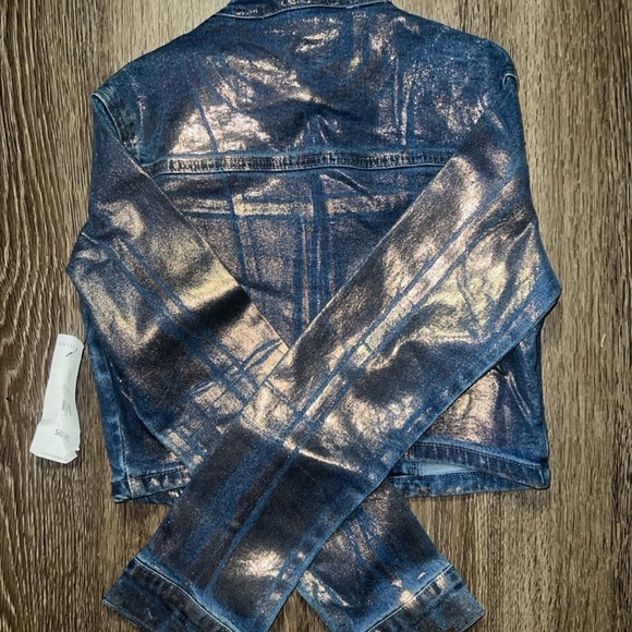 Akira Crop Jean Jacket With Metallic Rose Gold Size M FITS LIKE A SMALL - Picture 6 of 6